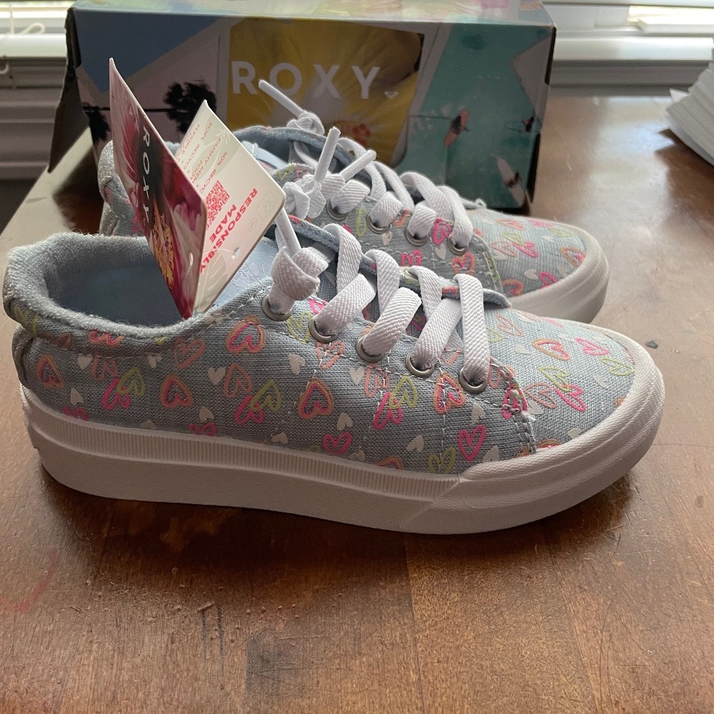 Girls Roxy shoes